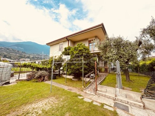appartamento in vendita a Toscolano-Maderno in zona Maderno