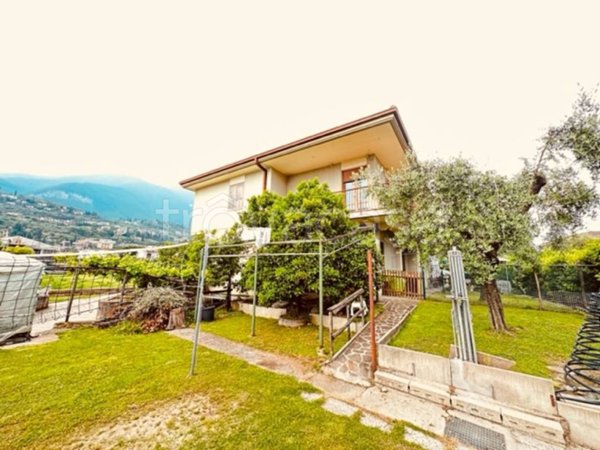 appartamento in vendita a Toscolano-Maderno in zona Maderno