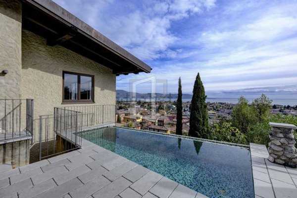 casa indipendente in vendita a Toscolano-Maderno
