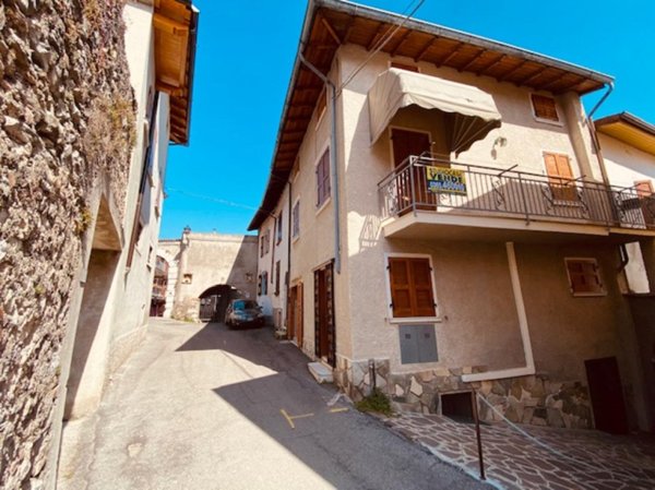 quadrivano in vendita a Toscolano-Maderno in zona Gaino