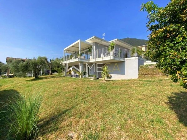 casa indipendente in vendita a Toscolano-Maderno in zona Toscolano
