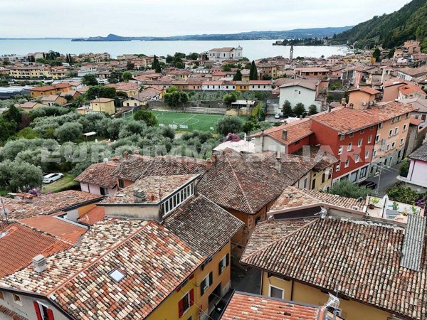 esavano in vendita a Toscolano-Maderno in zona Maderno
