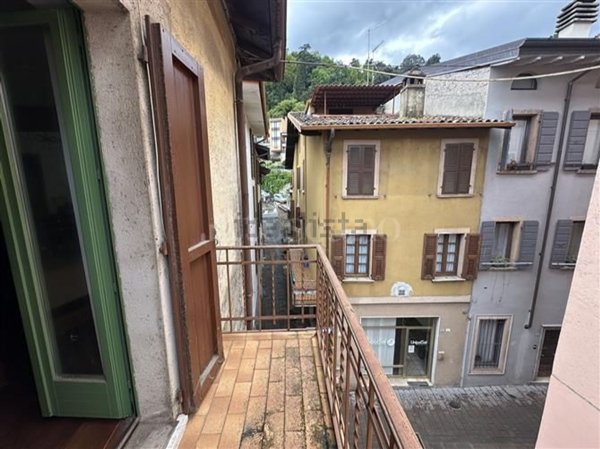 casa indipendente in vendita a Toscolano-Maderno in zona Toscolano