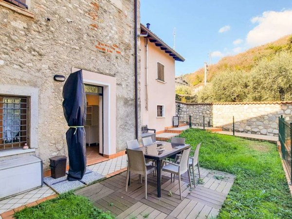 casa indipendente in vendita a Toscolano-Maderno