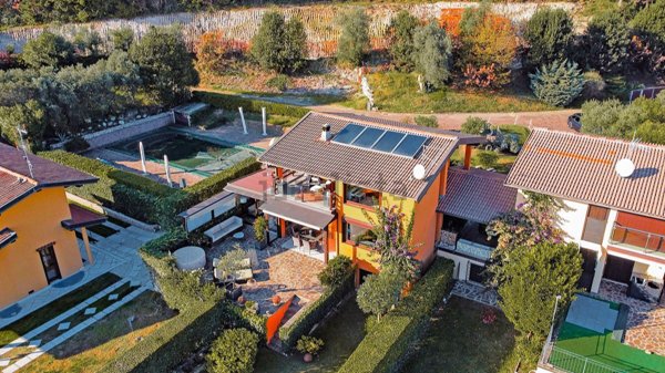 casa indipendente in vendita a Toscolano-Maderno