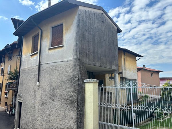 casa indipendente in vendita a Toscolano-Maderno