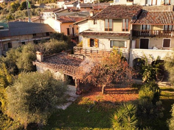 casa indipendente in vendita a Toscolano-Maderno