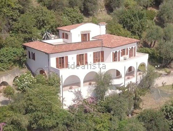 casa indipendente in vendita a Toscolano-Maderno
