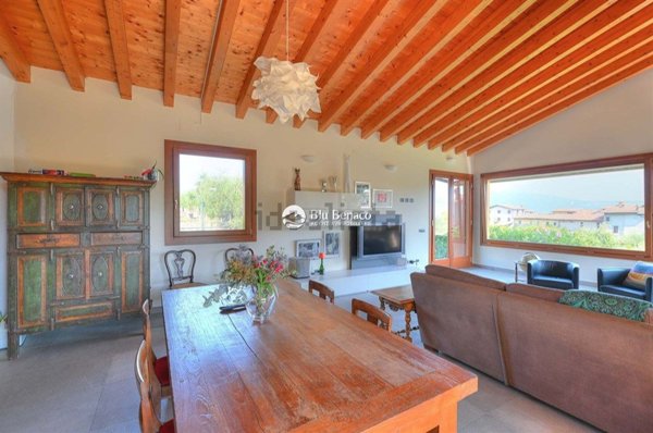 casa indipendente in vendita a Toscolano-Maderno in zona Toscolano