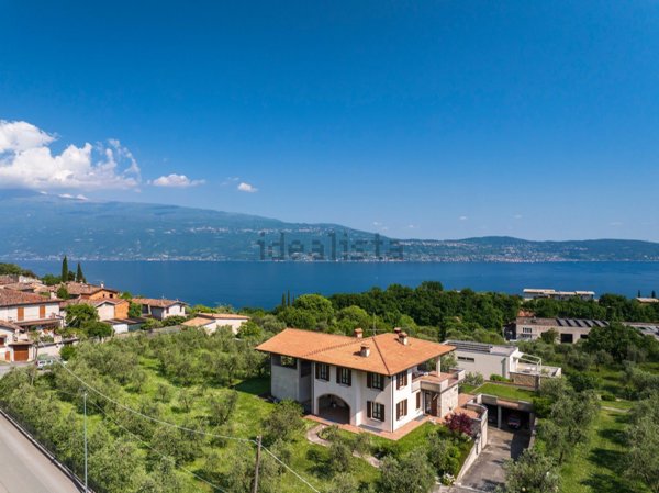 esavano in vendita a Toscolano-Maderno in zona Gaino