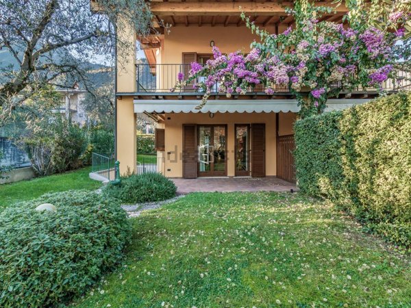 casa indipendente in vendita a Toscolano-Maderno