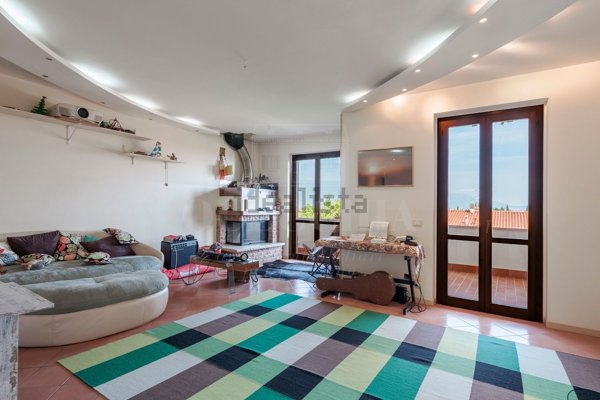 casa indipendente in vendita a Toscolano-Maderno in zona Gaino