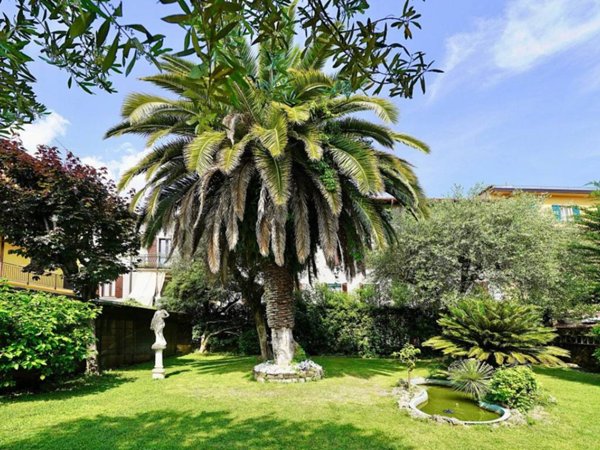 intera palazzina in vendita a Toscolano-Maderno in zona Maderno