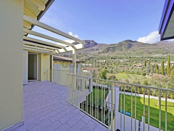 appartamento in vendita a Toscolano-Maderno in zona Cecina