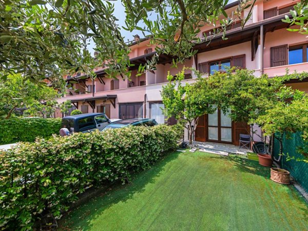 casa indipendente in vendita a Toscolano-Maderno in zona Gaino