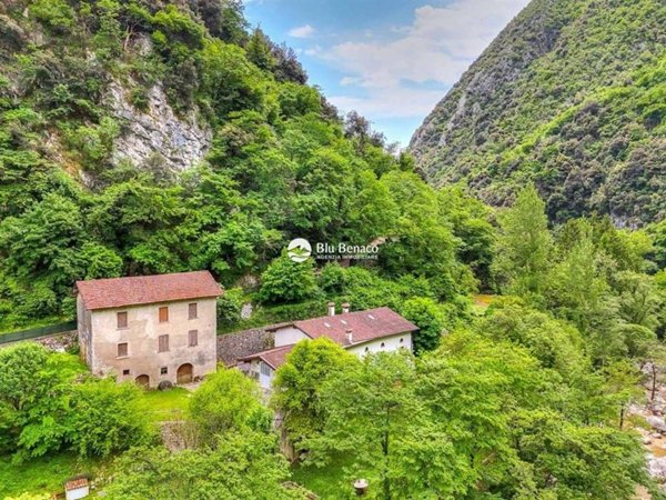 casa indipendente in vendita a Toscolano-Maderno in zona Toscolano