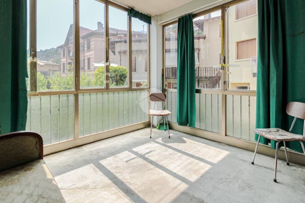 casa indipendente in vendita a Toscolano-Maderno in zona Maderno