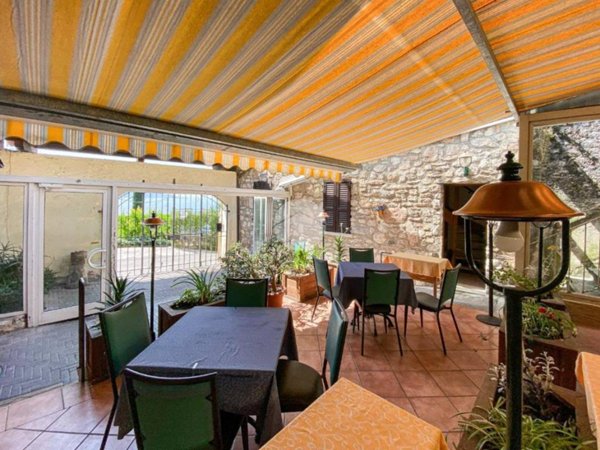 casa indipendente in vendita a Toscolano-Maderno in zona Cecina