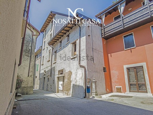 casale in vendita a Toscolano-Maderno in zona Gaino