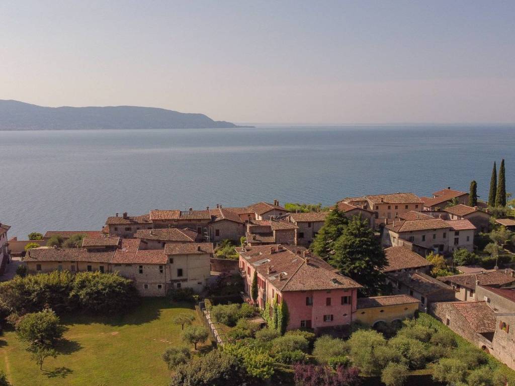 casa indipendente in vendita a Toscolano-Maderno in zona Cecina