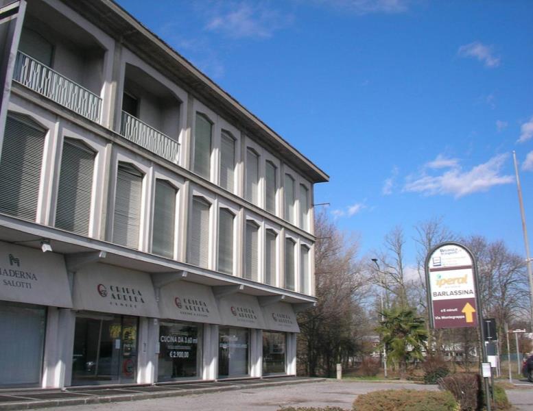 negozio in vendita a Toscolano-Maderno in zona Maderno