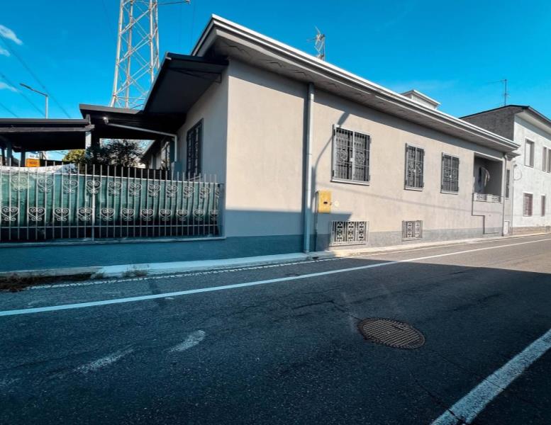 casa indipendente in vendita a Toscolano-Maderno in zona Maderno
