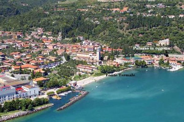 negozio in vendita a Toscolano-Maderno