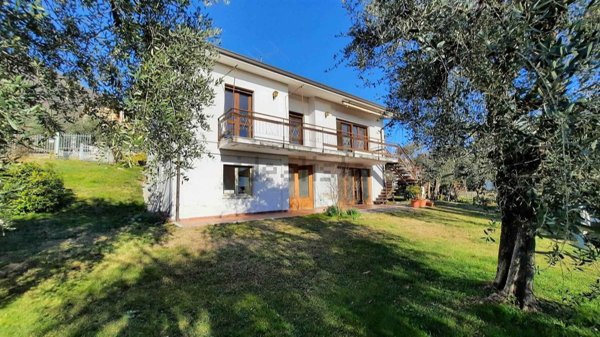 casa indipendente in vendita a Toscolano-Maderno