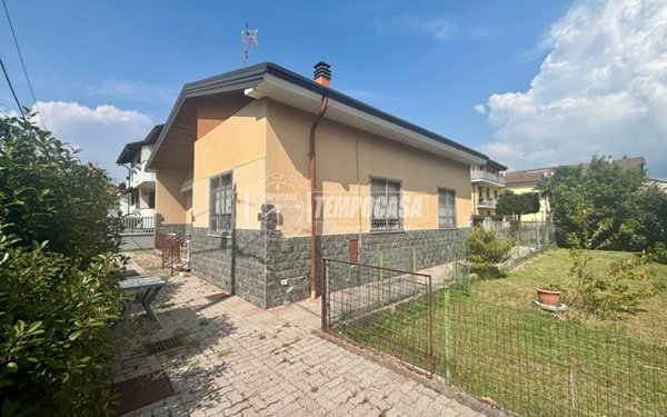 casa indipendente in vendita a Toscolano-Maderno in zona Maderno