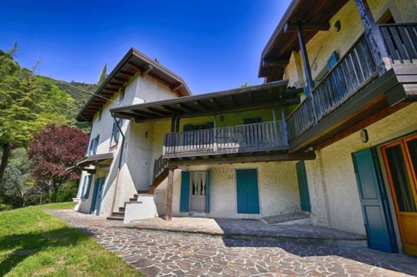 casa indipendente in vendita a Toscolano-Maderno in zona Toscolano