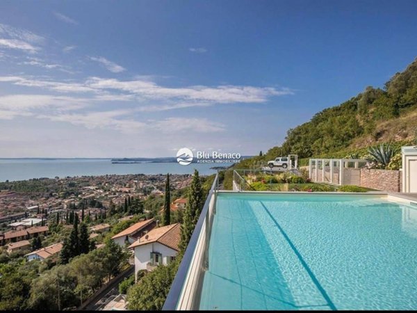 casa indipendente in vendita a Toscolano-Maderno in zona Toscolano