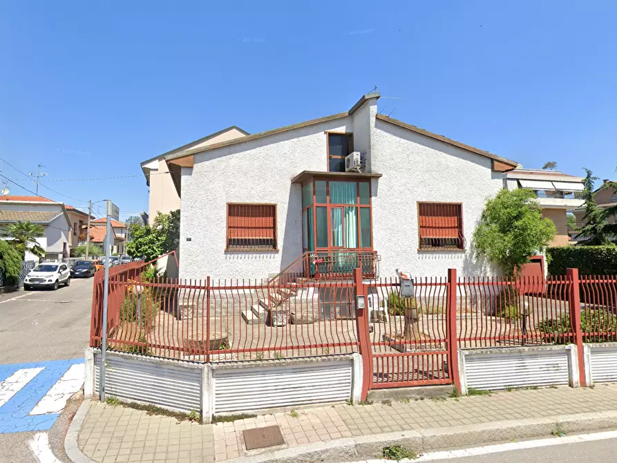 casa indipendente in vendita a Toscolano-Maderno in zona Maderno