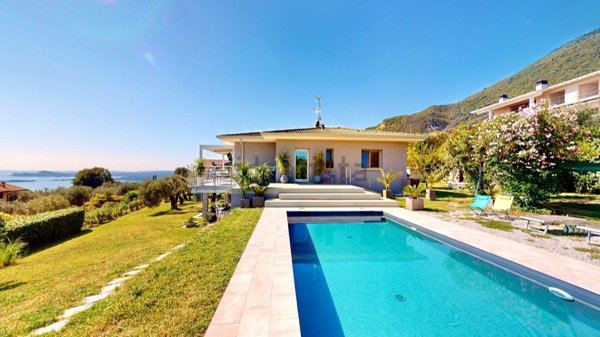 casa indipendente in vendita a Toscolano-Maderno in zona Maderno