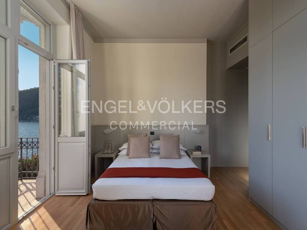 intera palazzina in vendita a Toscolano-Maderno