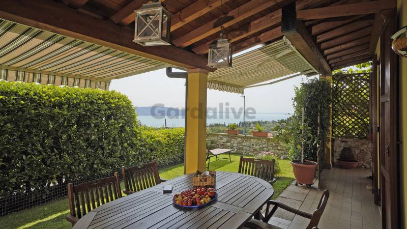 casa indipendente in vendita a Toscolano-Maderno