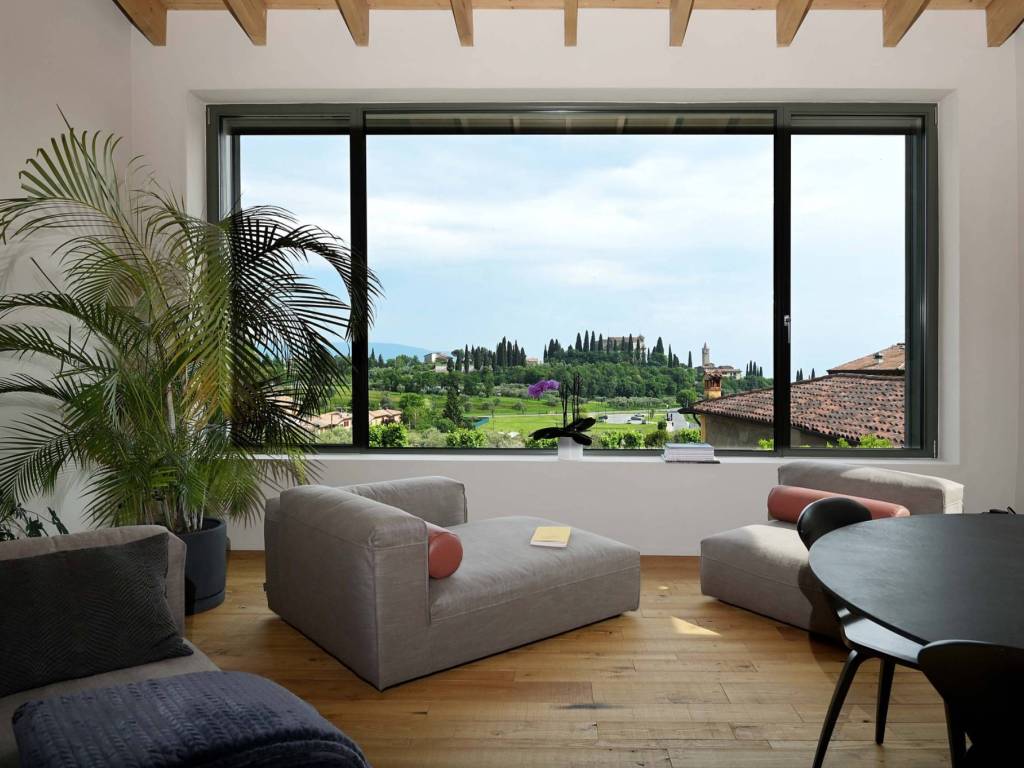 casa indipendente in vendita a Toscolano-Maderno