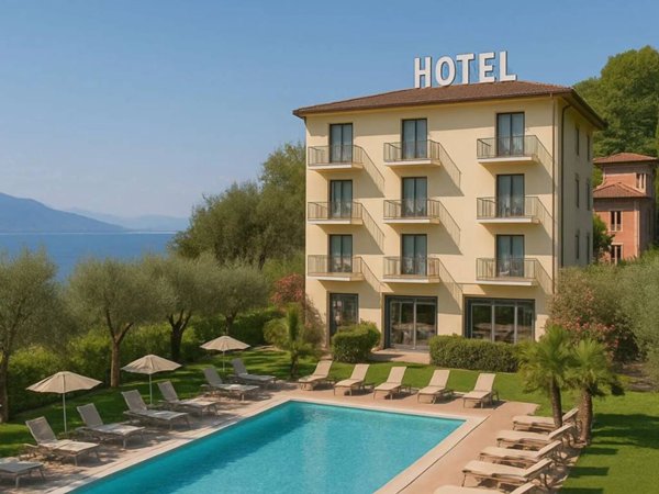 intera palazzina in vendita a Toscolano-Maderno