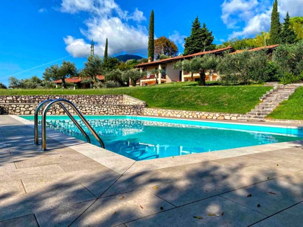 casa indipendente in vendita a Toscolano-Maderno in zona Toscolano