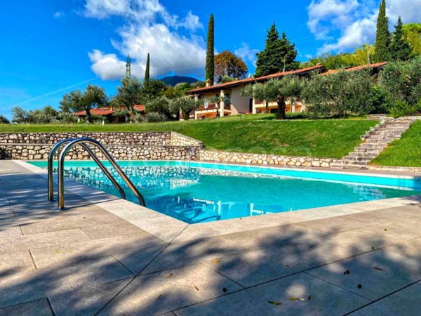 casa indipendente in vendita a Toscolano-Maderno in zona Toscolano