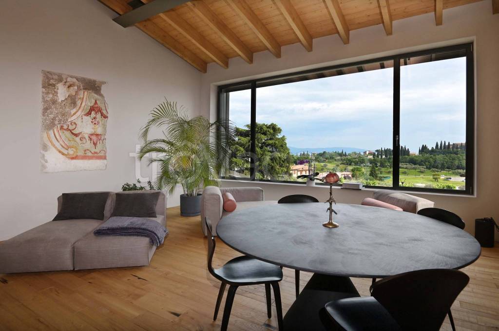 casa indipendente in vendita a Toscolano-Maderno