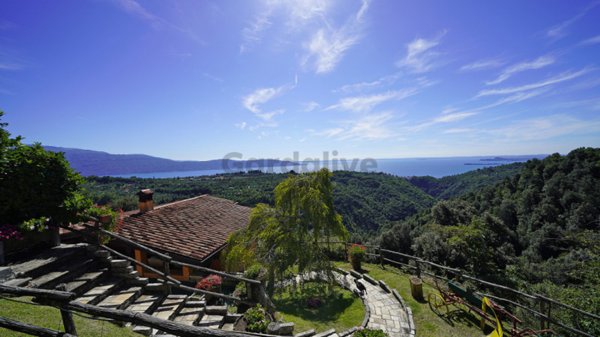 casa indipendente in vendita a Toscolano-Maderno in zona Sanico