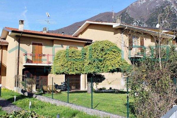 casa indipendente in vendita a Toscolano-Maderno in zona Gaino