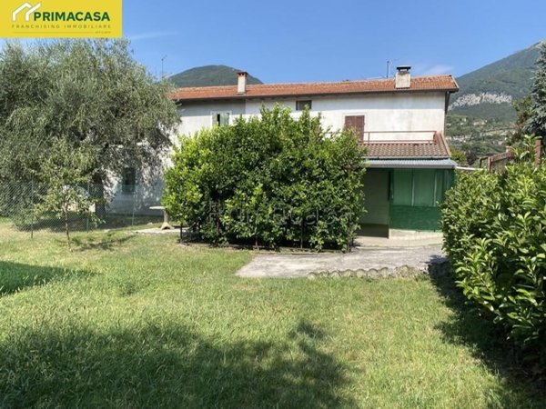 casa indipendente in vendita a Toscolano-Maderno