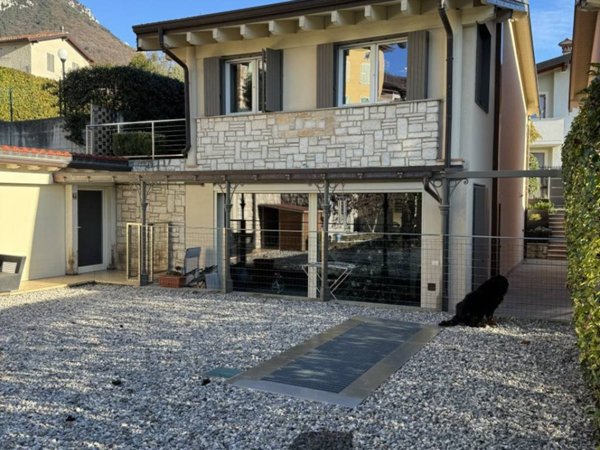 casa indipendente in vendita a Toscolano-Maderno in zona Gaino