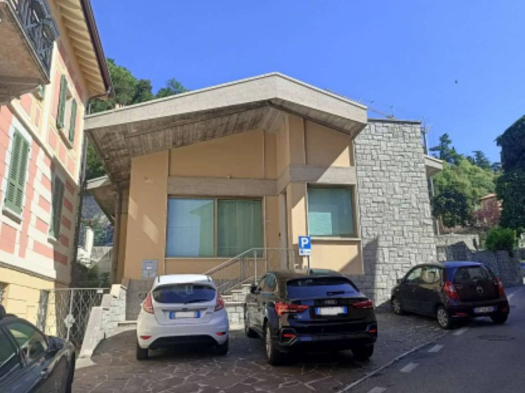 intera palazzina in vendita a Toscolano-Maderno