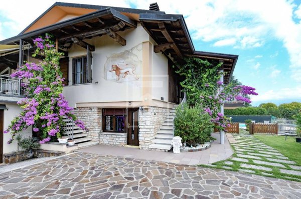 casa indipendente in vendita a Toscolano-Maderno in zona Maderno