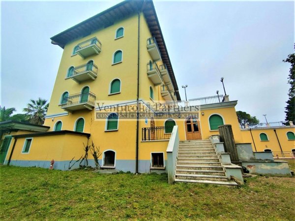 casa indipendente in vendita a Toscolano-Maderno