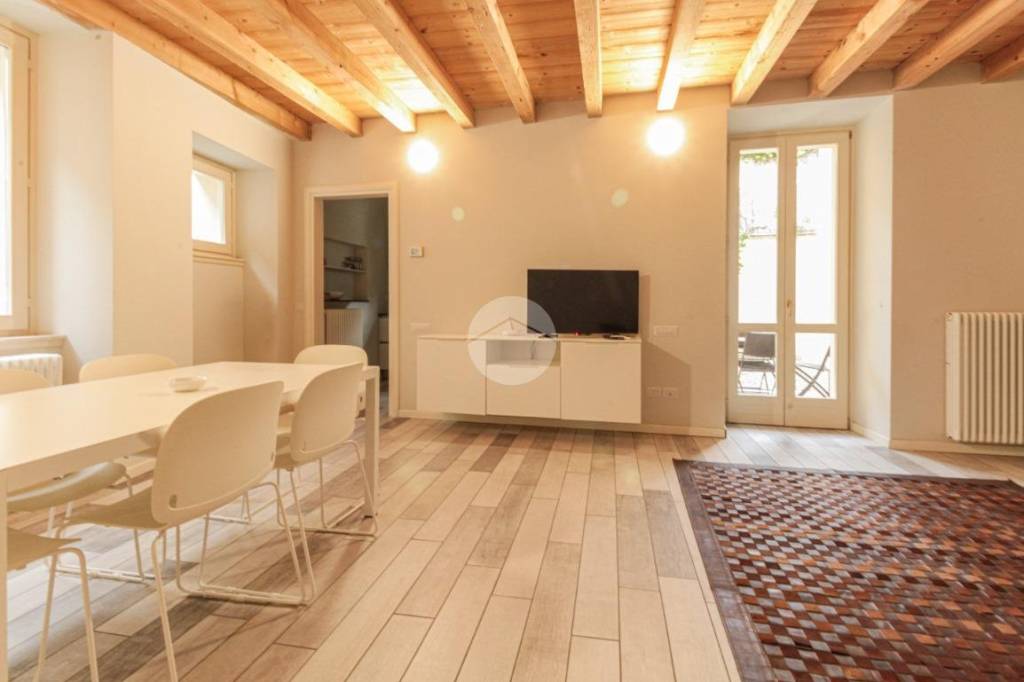 casa indipendente in vendita a Toscolano-Maderno in zona Maderno