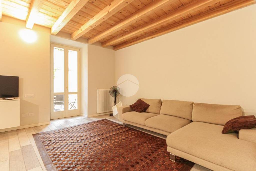 casa indipendente in vendita a Toscolano-Maderno in zona Maderno