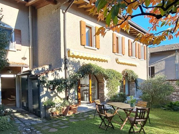 casa indipendente in vendita a Toscolano-Maderno